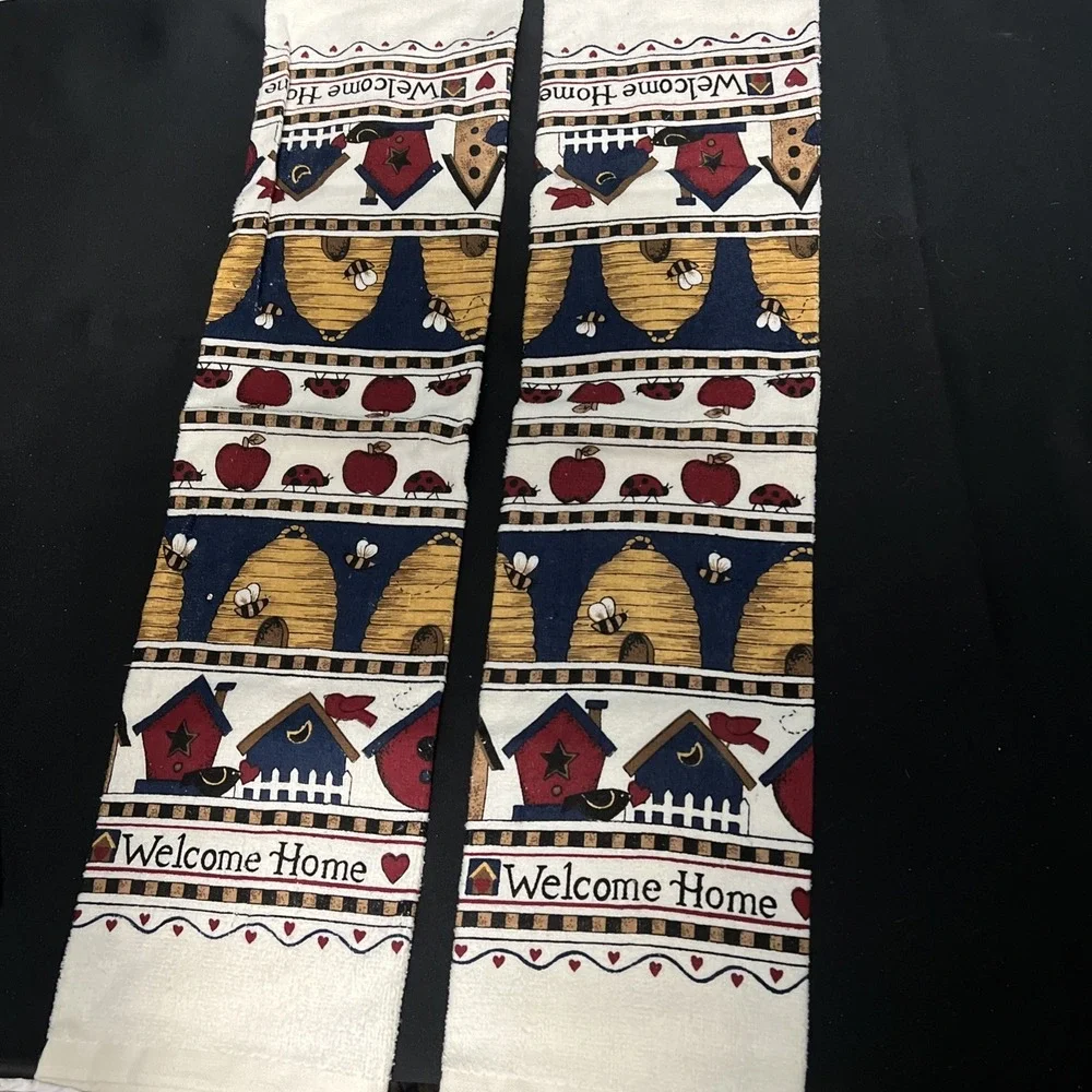 2/ Welcome Home Kitchen Dish Towels /‎ Bee Beehive  Ladybug Country Farmhouse